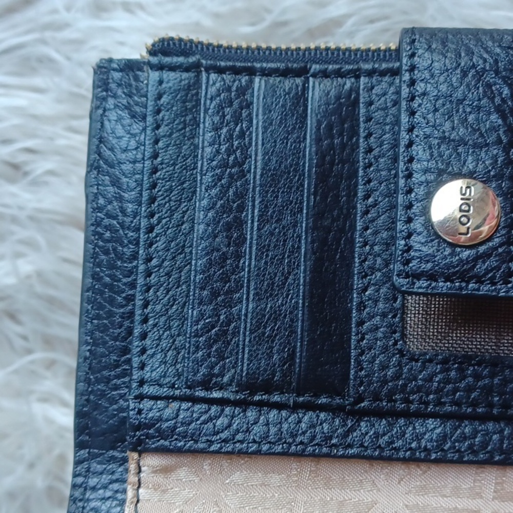 Lodis Wallet - Picture 10 of 16